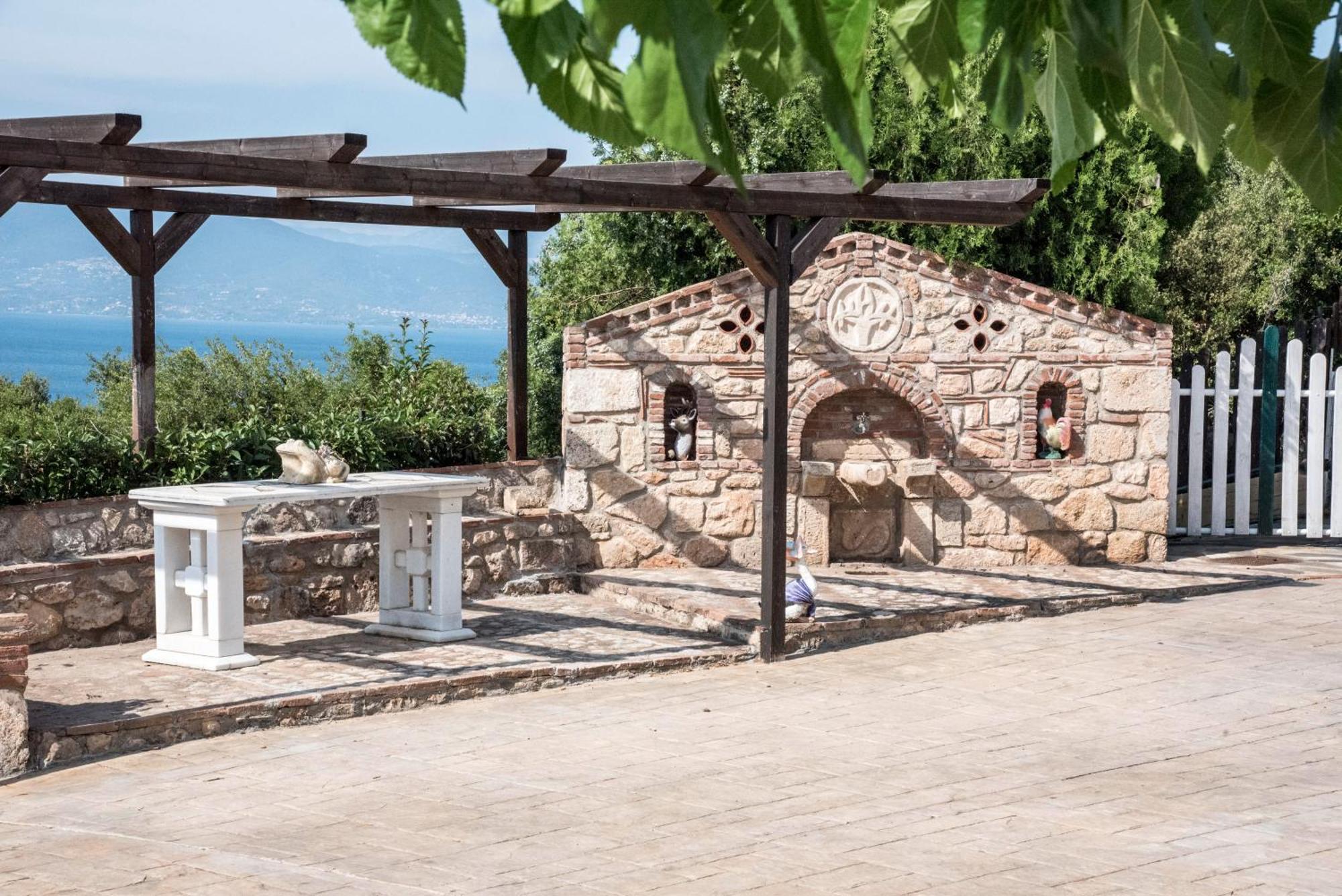 Anthidon Nature Estate & Farm Халкіда Номер фото
